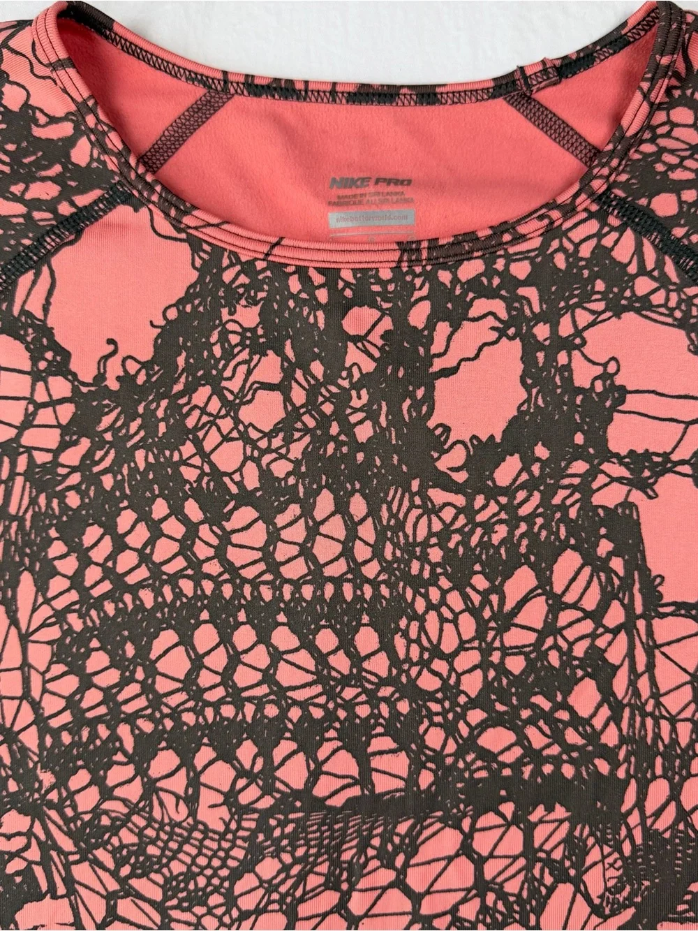 Nike Pro Dri-FIT Long-Slv Compression Top – Women’s Size L – Coral abstract